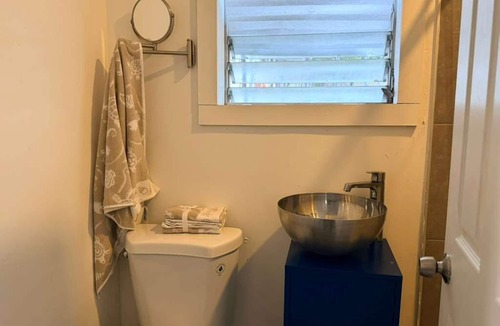 Liberty City House | Private Studio with Side Entrance Near Stadium Health District & Design District