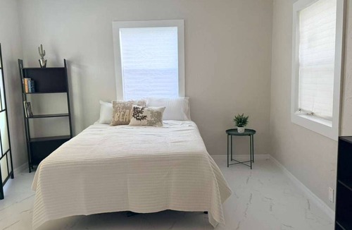 Liberty City House | Private Studio with Side Entrance Near Stadium Health District & Design District