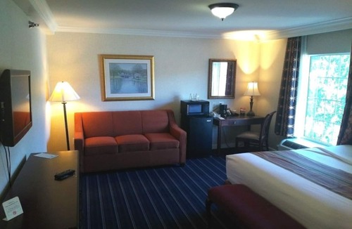 West Orange Hotel | Private Studio with Gym at Wilshire Grand Hotel