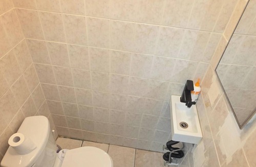 Queens Apartment | Private Suite & Bath 10 min JFK Flexible Terms