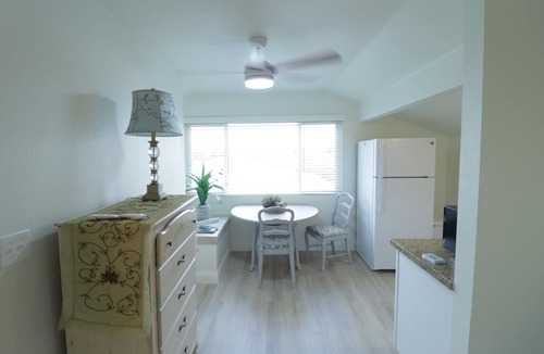 Santa Maria Apartment | private suite, fully contained
