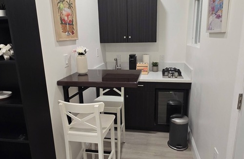 Mount Wilson Apartment | Private Suite w/Kitchen & Prkng/Near Disney & DTLA