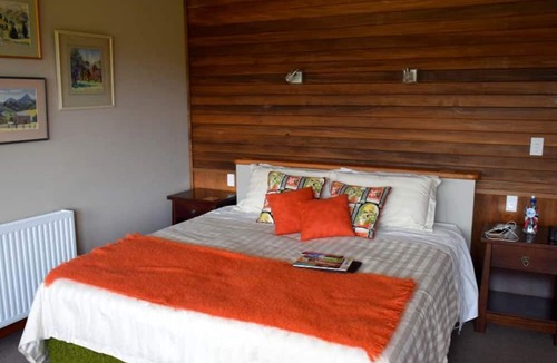 Kakapotahi Cabin | Private Suite with Views of the Tasman Sea near Hokitika, New Zealand