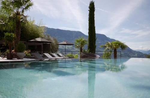 Tirolo Ski Chalet | Private Suites COLLIS - Feel good Resort Johannis