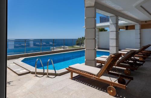 Budva Villa | Private swimming pool three-story apartment with a superb view