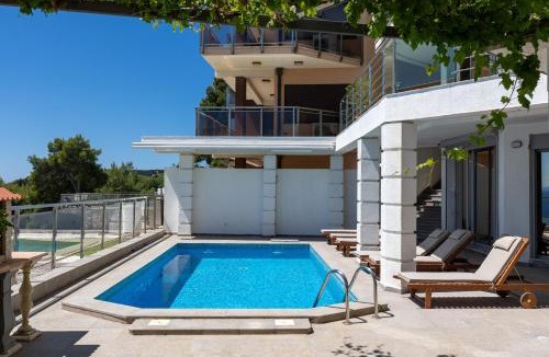 Budva Villa | Private swimming pool three-story apartment with a superb view