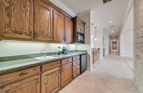 Denton Villa | Private Texas legacy Villa -Ranch View Pool, Gym Sleeps 10+ easy access to city