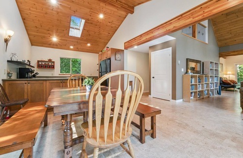 Tobermory Cottage | Private thirty five acre Tobermory retreat with trails, open-concept living, and close to attractions.