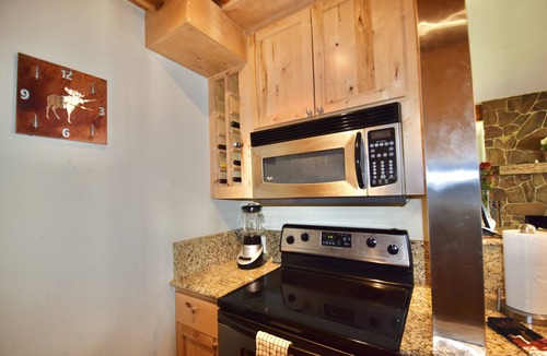 Moose Wilson Road Condo | Private Top Corner Condo - 5 mins to Grand Teton Nat'l Park- Deck, BBQ & Views!