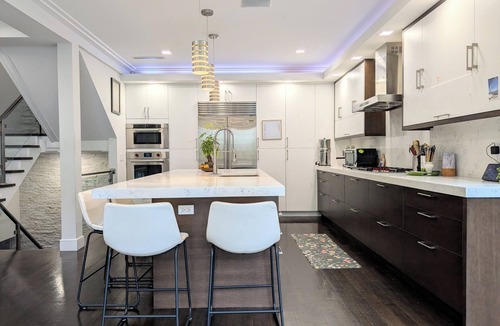 Edgewater House | Private Townhouse NYC/Metlife FIFA World Cup w/Roof Deck, Yard, Family Friendly