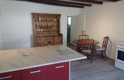 Genouille House | Private-Tranquil-Peaceful-Garden-Bbq