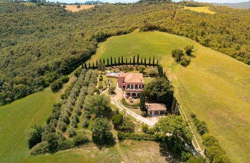 Pomarance Apartment | Private Tuscan Villa with Pool near Volterra
