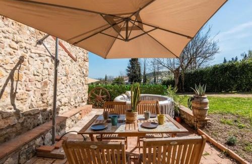 Vescovado Apartment | Private Tuscan Villa with Stunning Hill Views