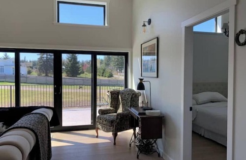 Courtenay Apartment | Private two bedroom carriage house, Royston, Courtenay BC