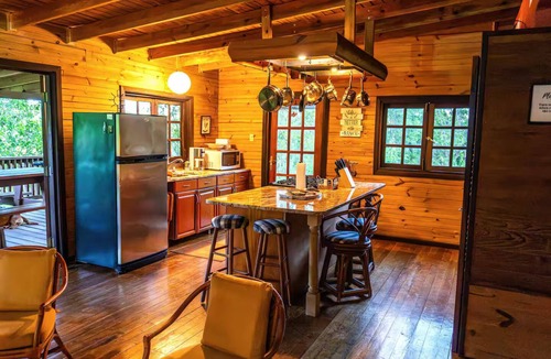 Jauca II Cabin | Private Unique Cabin: Unmatched Comfort & Nature