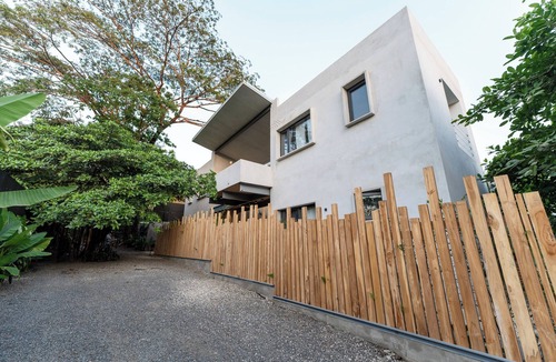 Carmen House | Private Unit in Luxury Villa Central Santa Teresa