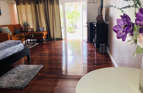 Southwest Anaheim Apartment | Private Unit/Private Entrance 5-10 mins away from CHOC, UCI,Kaiser, Disney