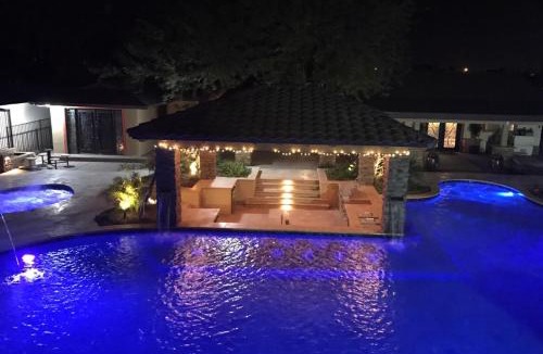 South Mountain House | Private Urban-Oasis w Resort Pool