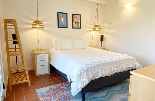 View Park-Windsor Hills House | Private Bungalow & Patio In Windsor Hills by SoFi Stadium, Culver City,Inglewood