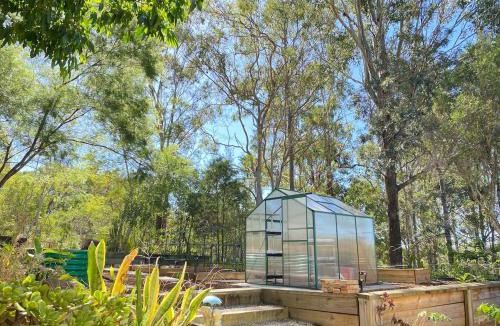 Bellbird Park House | Private Valley Top-Floor Guesthouse with Fire Pit, Stargazing and Bushland Views - Bellbird Park