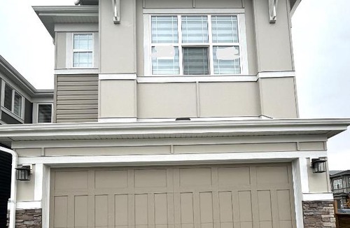 Southwest Calgary House | Private Very Spacious 2 bed 1-Bedroom basement Suite SW Calgary