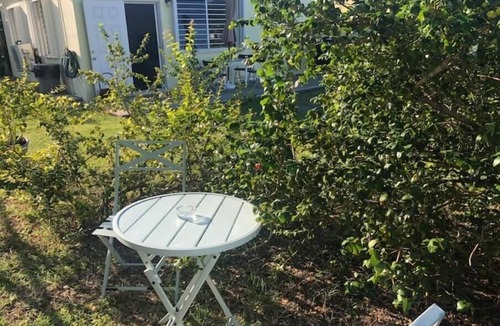 Estate Concordia West Cottage | Private Studio 7 min drive to F’sted town,beach