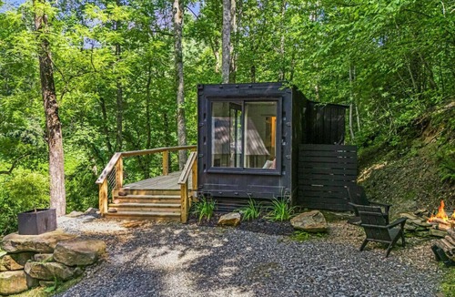 Bryson City Apartment | Private Villa - “Elevation” 5 Star @ Basecamp