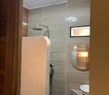General Luna Villa | Private Villa for 6 Starlink Ice Bath Ocean9