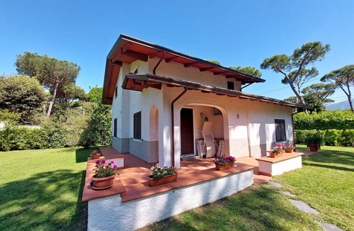 Ronchi Villa | Private villa at 650m from the Sea