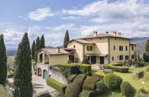 Massa e Cozzile Villa | Private Villa with WIFI, hot tub, private pool, sauna, A/C, TV, patio, pets allowed, panoramic view