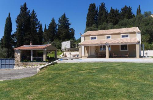 Corfu Town Villa | Private Villa Maothis