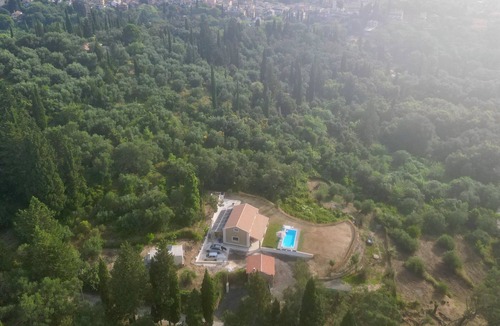 Corfu Town Villa | PRIVATE VILLA MAOTHIS