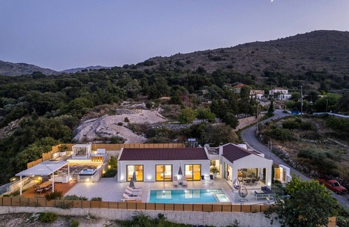 Champatha Villa | Private Villa White Harmony with Heated Pool for Holidays in Chania, Crete