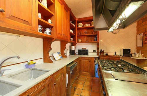 Monte Compatri Villa | Private Villa with A/C, private pool, hot tub, WIFI, TV, patio, pets allowed, panoramic view