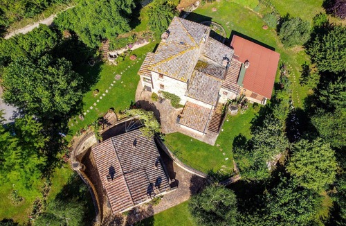 Montepulciano Villa | Private Villa with A/C, WIFI, private pool, hot tub, TV, patio, pets allowed, panoramic view