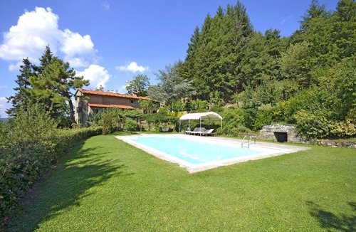 Pieve di Chio Villa | Private Villa with A/C, hot tub, private pool, WIFI, TV, terrace, panoramic view, close to Cortona