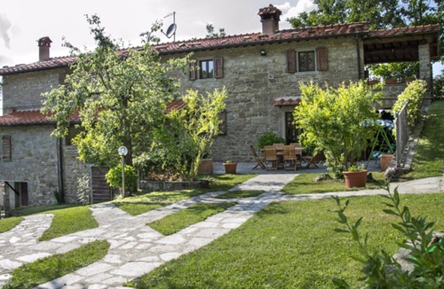 Pieve di Chio Villa | Private Villa with A/C, hot tub, private pool, WIFI, TV, terrace, panoramic view, close to Cortona