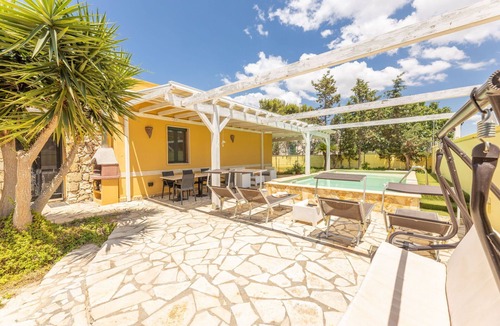 Pizzo Villa | Private Villa with A/C, private pool, WIFI, TV, pets allowed, panoramic view, close to Gallipoli