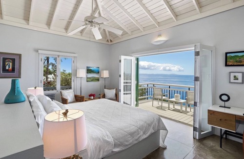 Playa Sardinas I Bed & Breakfast | Private villa with balcony overlooking the most spectacular sunsets in Culebra