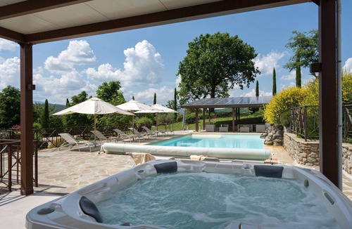 Subbiano Villa | Private Villa with hot tub, private pool, WIFI, A/C, TV, patio, panoramic view, close to Arezzo