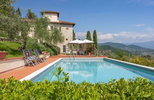 Pontassieve Villa | Private Villa with private pool, WIFI, TV, terrace, panoramic view, parking, close to Florence