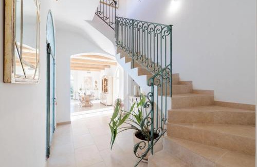 Saint-Jacques Villa | Private Villa with Pool for 10 Guests in Cannes-Mougins