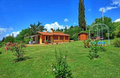 Certaldo Villa | Private Villa with private pool, WIFI, A/C, TV, patio, panoramic view, close to San Gimignano
