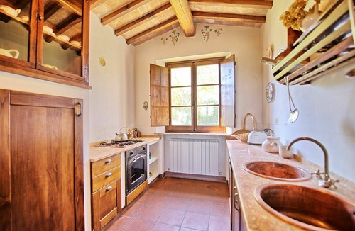 Sarteano Villa | Private Villa with private pool, WIFI, pets allowed, panoramic view, parking, close to Montepulciano