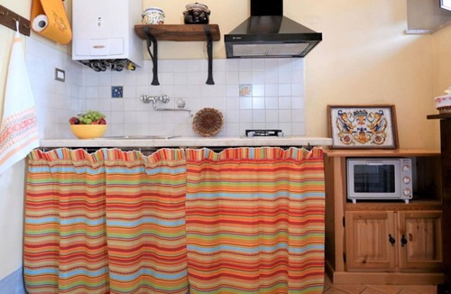Paciano House | Private Villa with private pool, hot tub, A/C, WIFI, TV, terrace, pets allowed, panoramic view