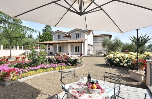 Figline e Incisa Valdarno Villa | Private Villa with private pool, A/C, WIFI, TV, terrace, panoramic view, close to Greve In Chianti