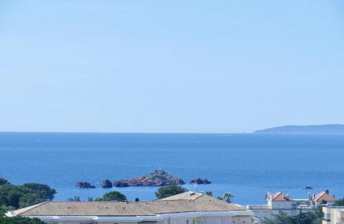 Frejus Port Apartment | Private villa with private pool