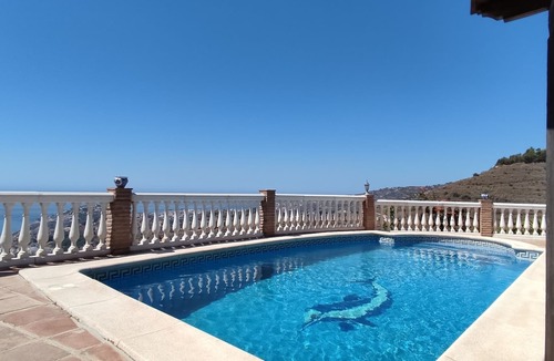 Almunecar Villa | Private Villa with Stunning Sea-views, Pool & Wi-Fi