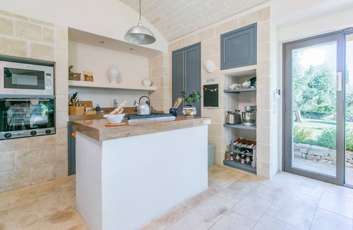 Ostuni Villa | Private villa with swimming pool immersed in the nature of the Valle d'Itria