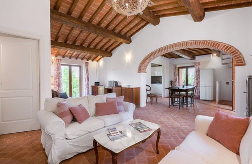Sinalunga Villa | Private Villa with WIFI, private pool, A/C, TV, patio, panoramic view, close to Montepulciano